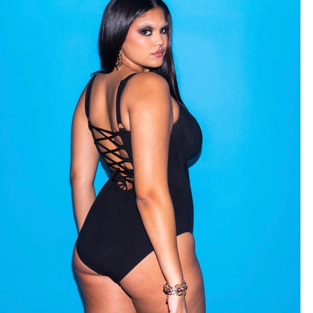 TA3 swim Lifty , size L cup F/G, regular length.